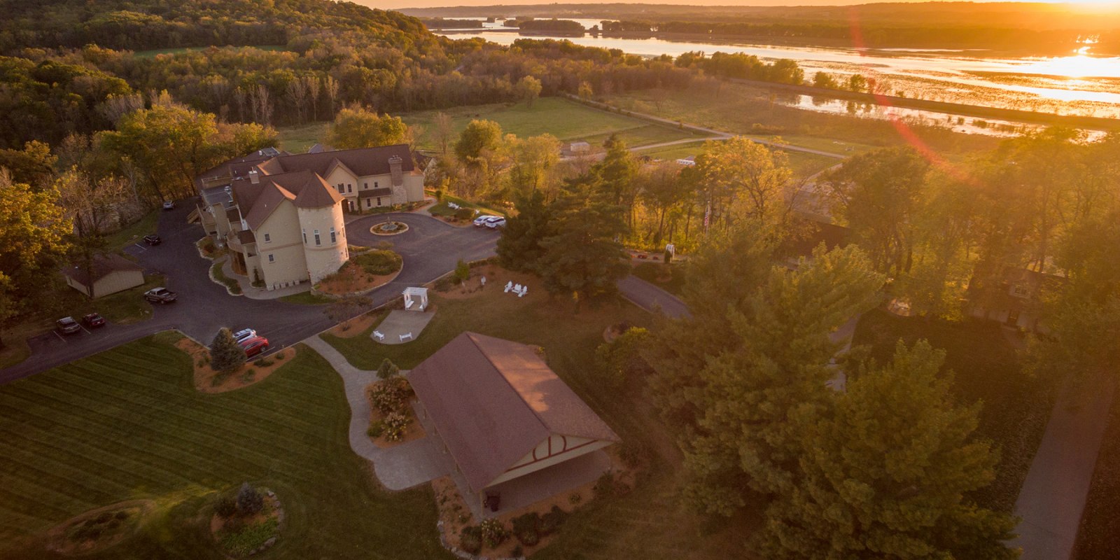A Romantic Galena Bed And Breakfast Wedding Venue Goldmoor Inn